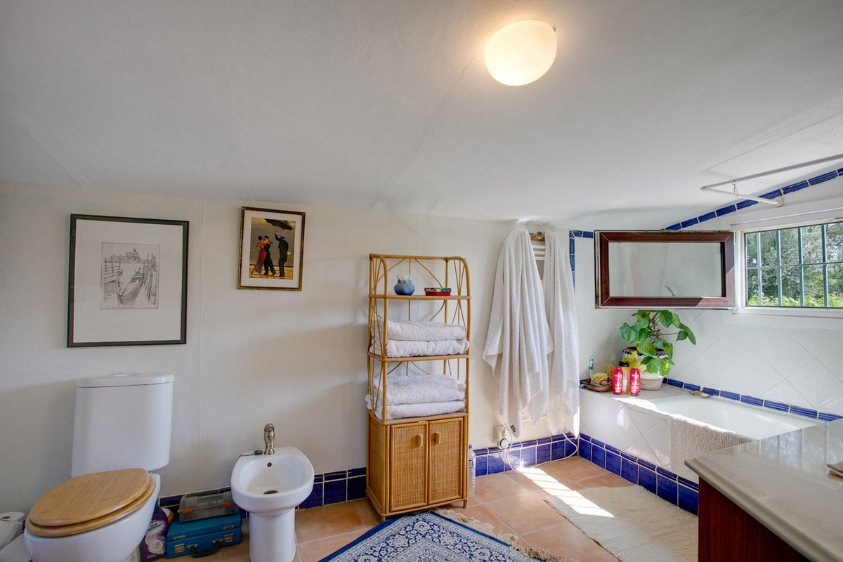 Se vende Villa - Chalet de 3 dormitorios en Costa Del Sol, Málaga, España
