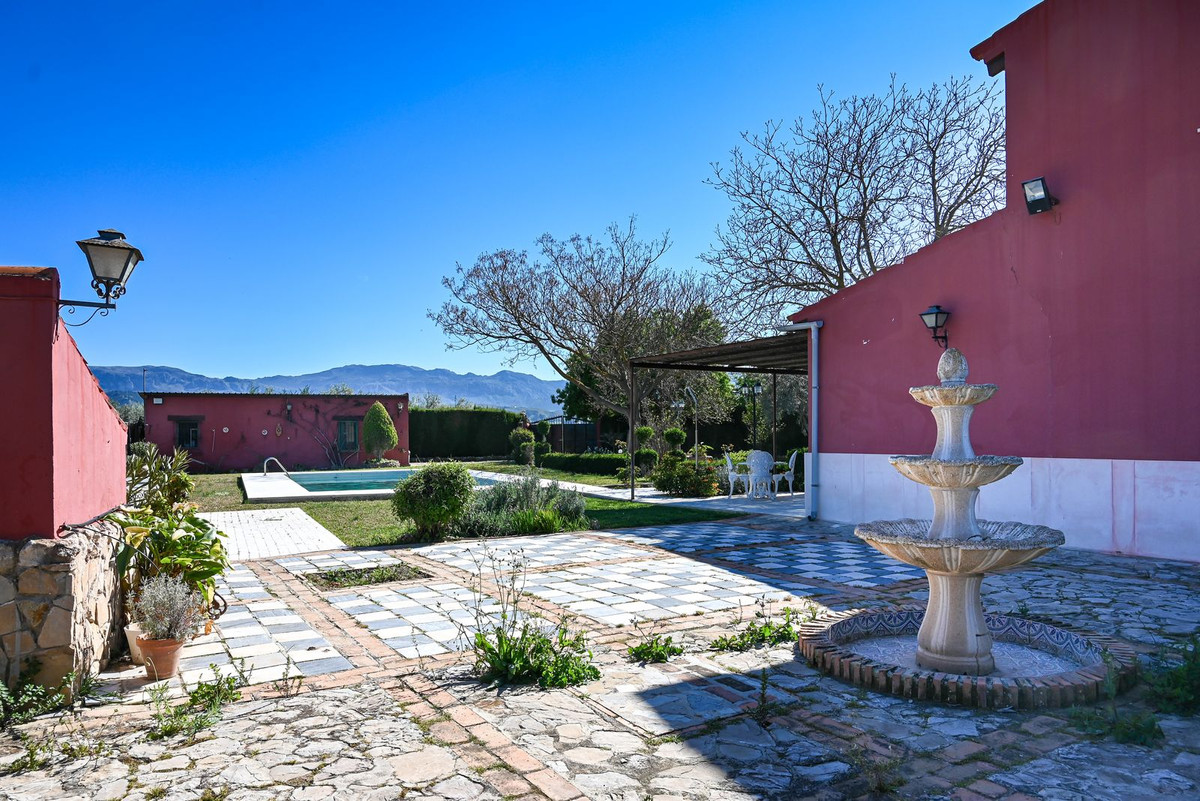 Se vende Finca - Cortijo de 2 dormitorios en Costa Del Sol, Málaga, España