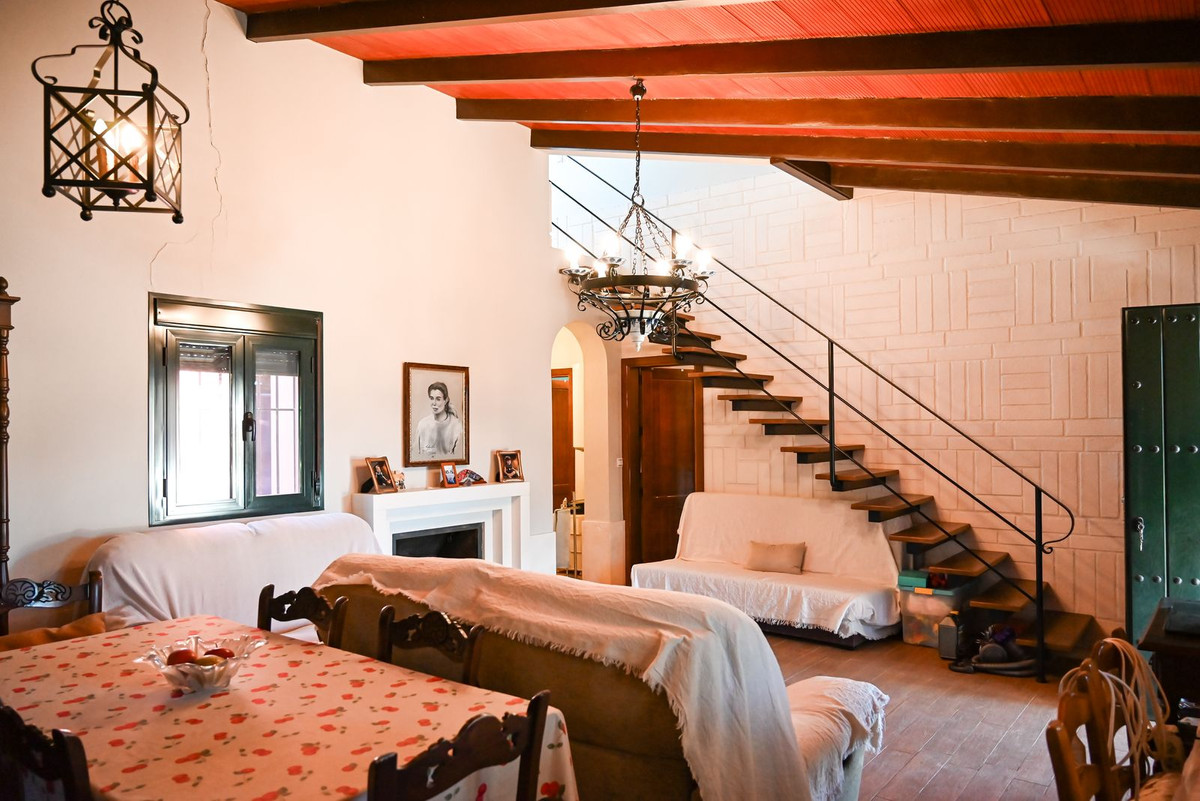 Se vende Finca - Cortijo de 2 dormitorios en Costa Del Sol, Málaga, España