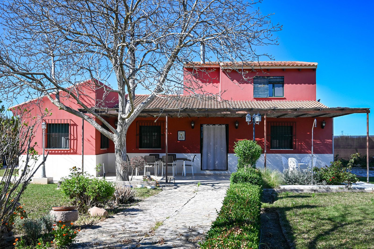 Se vende Finca - Cortijo de 2 dormitorios en Costa Del Sol, Málaga, España