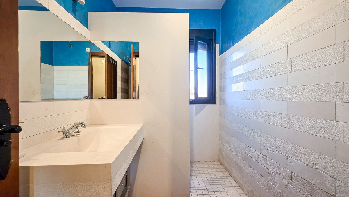 Se vende Finca - Cortijo de 2 dormitorios en Costa Del Sol, Málaga, España