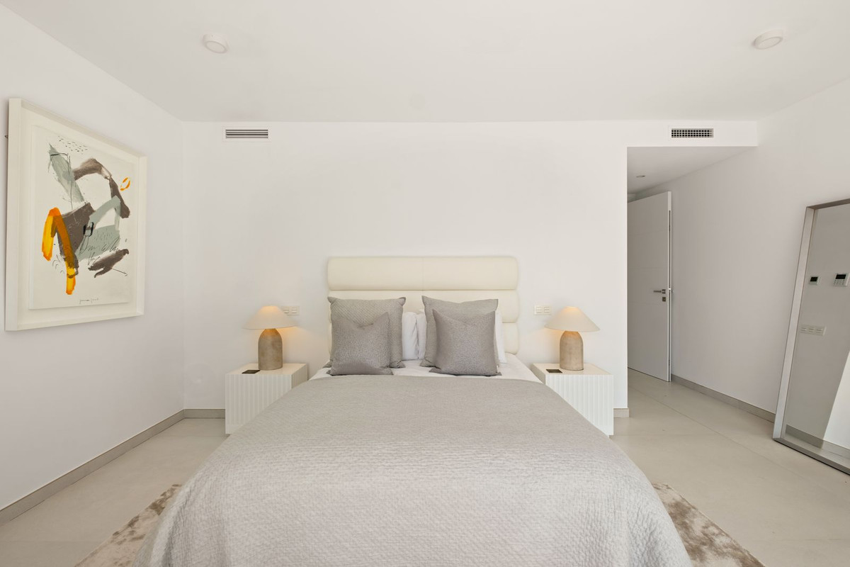 Se vende Villa - Chalet de 4 dormitorios en Costa Del Sol, Málaga, España
