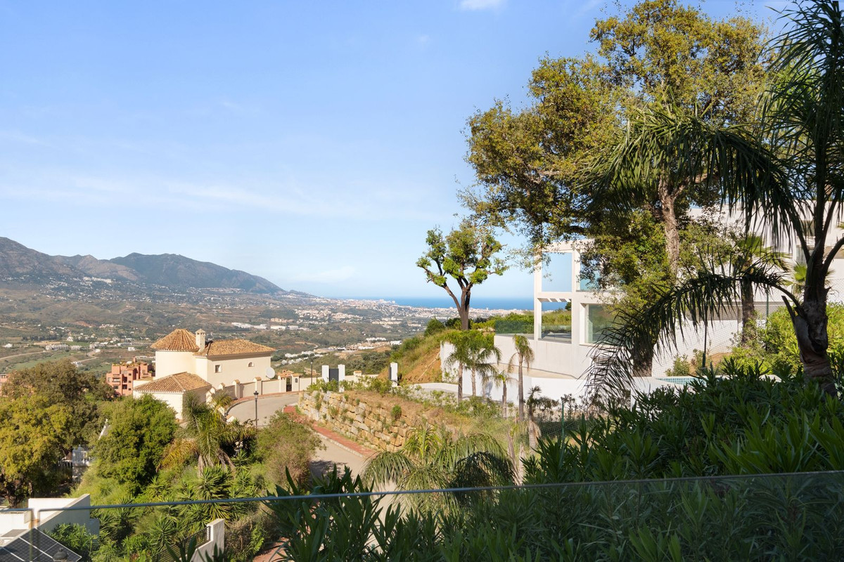 Se vende Villa - Chalet de 4 dormitorios en Costa Del Sol, Málaga, España