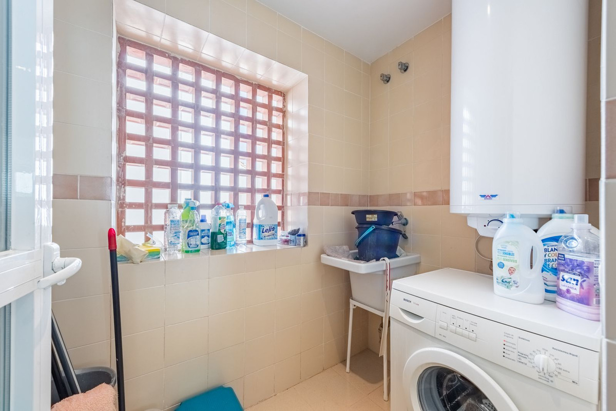 3 Bed Apartment for sale in Atalaya Costa Del Sol, Málaga, Spain