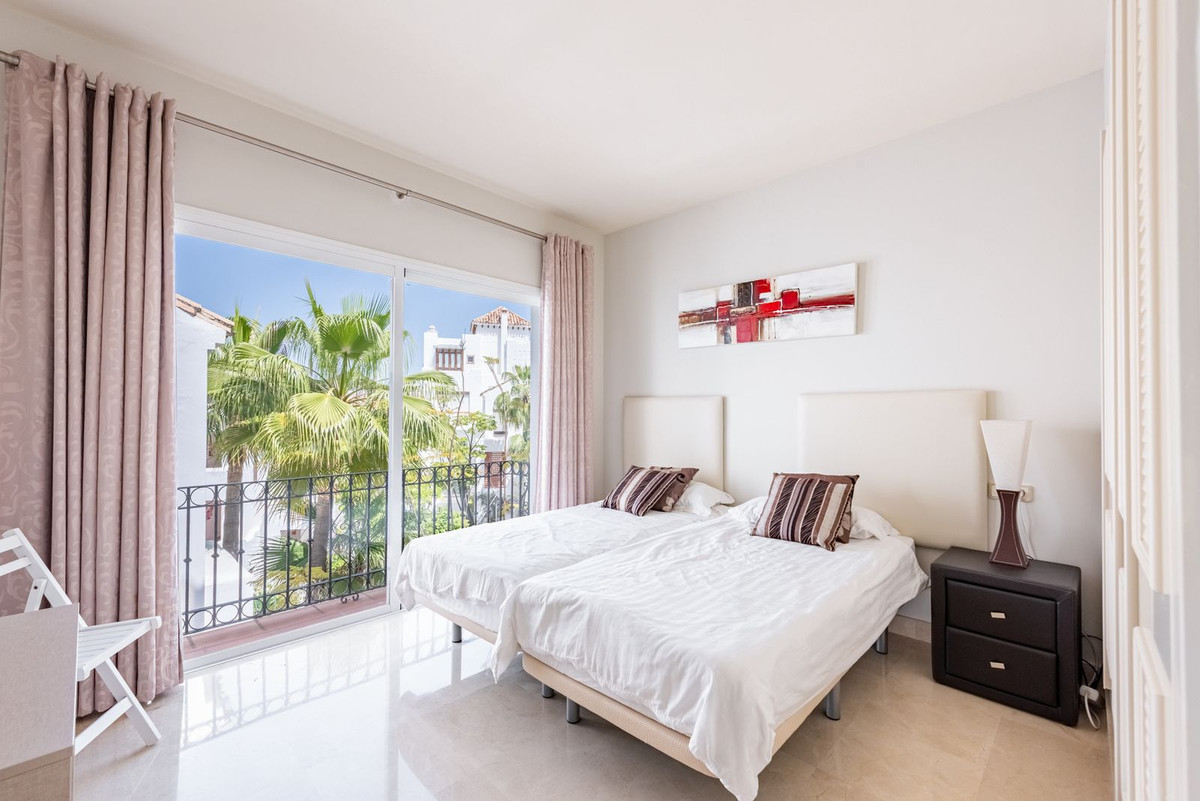 3 Bed Apartment for sale in Atalaya Costa Del Sol, Málaga, Spain