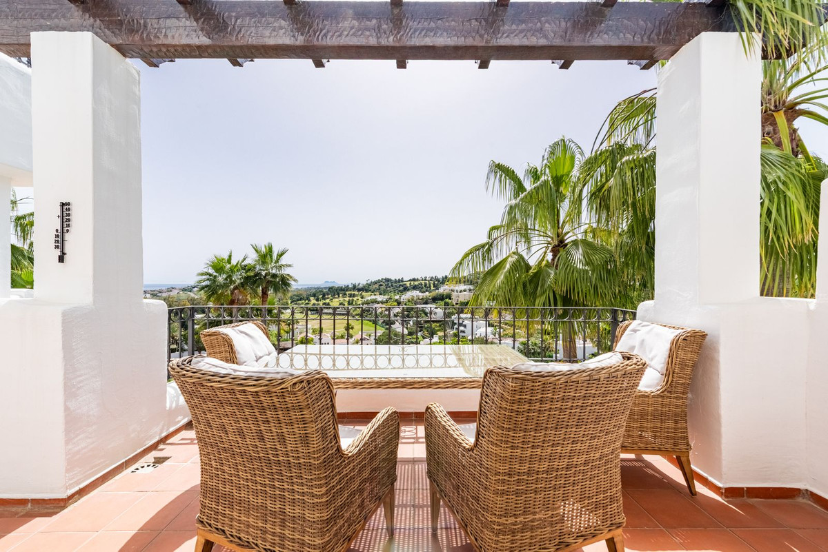 3 Bed Apartment for sale in Atalaya Costa Del Sol, Málaga, Spain