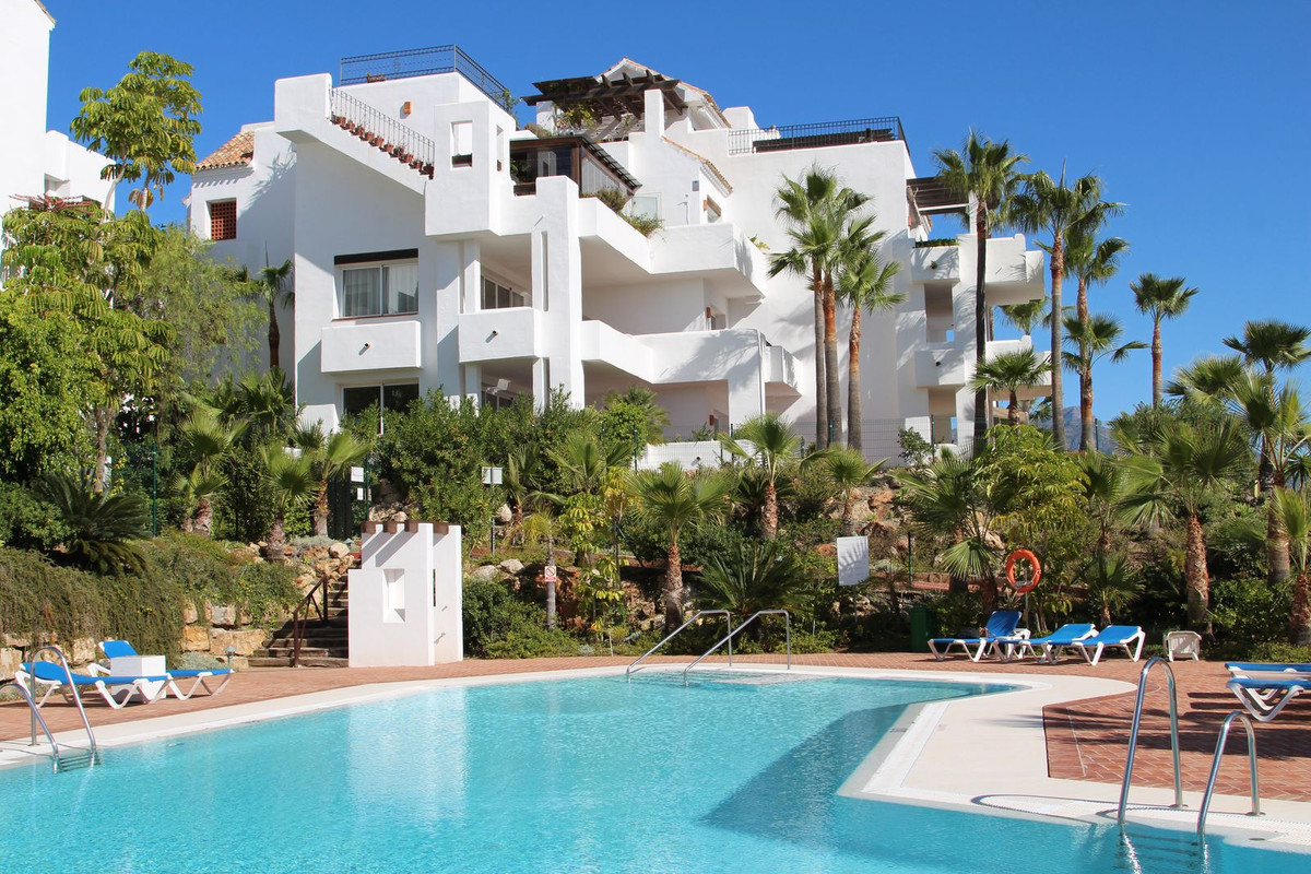 3 Bed Apartment for sale in Atalaya Costa Del Sol, Málaga, Spain