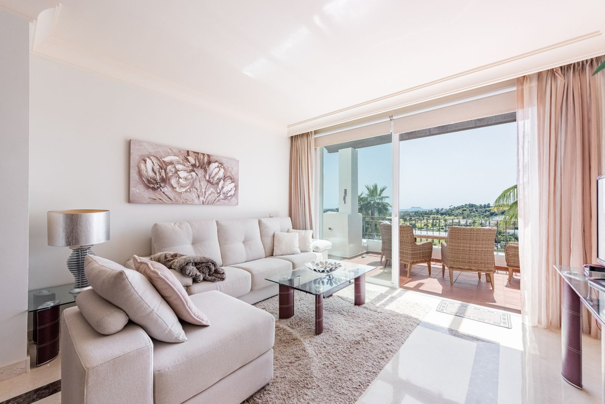 3 Bed Apartment for sale in Atalaya Costa Del Sol, Málaga, Spain