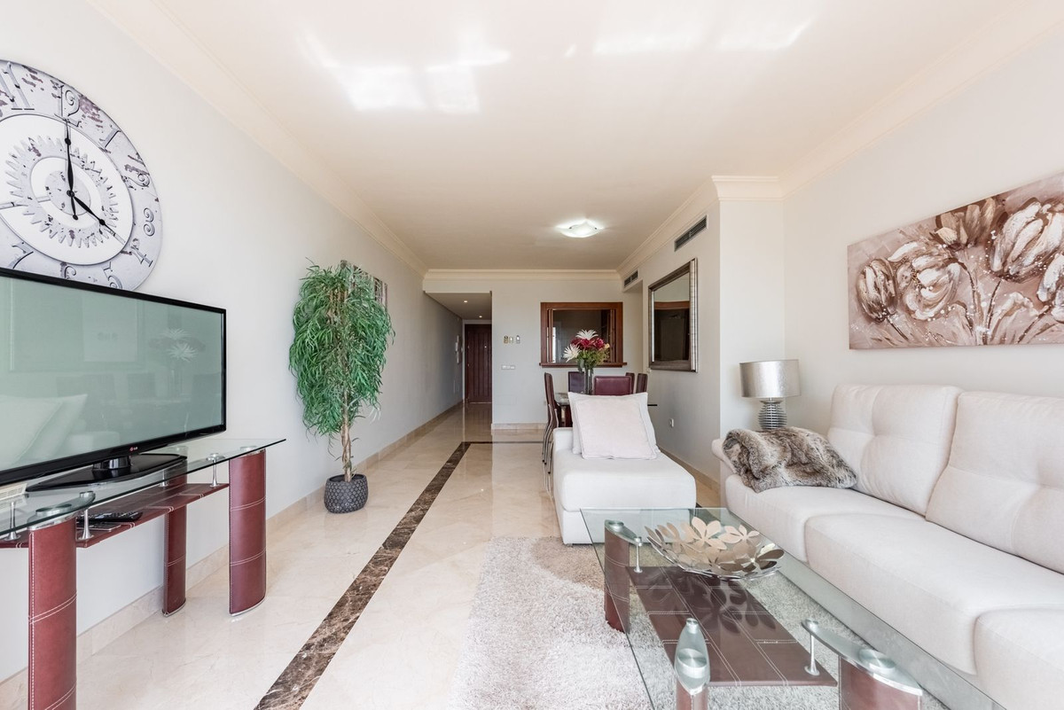 3 Bed Apartment for sale in Atalaya Costa Del Sol, Málaga, Spain