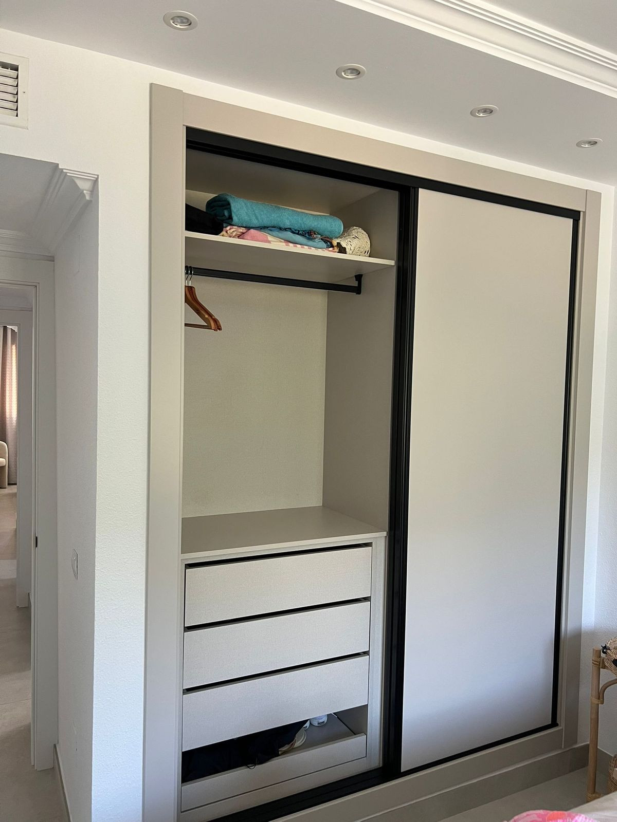 2 Bed Apartment for sale in The Golden Mile Costa Del Sol, Málaga, Spain