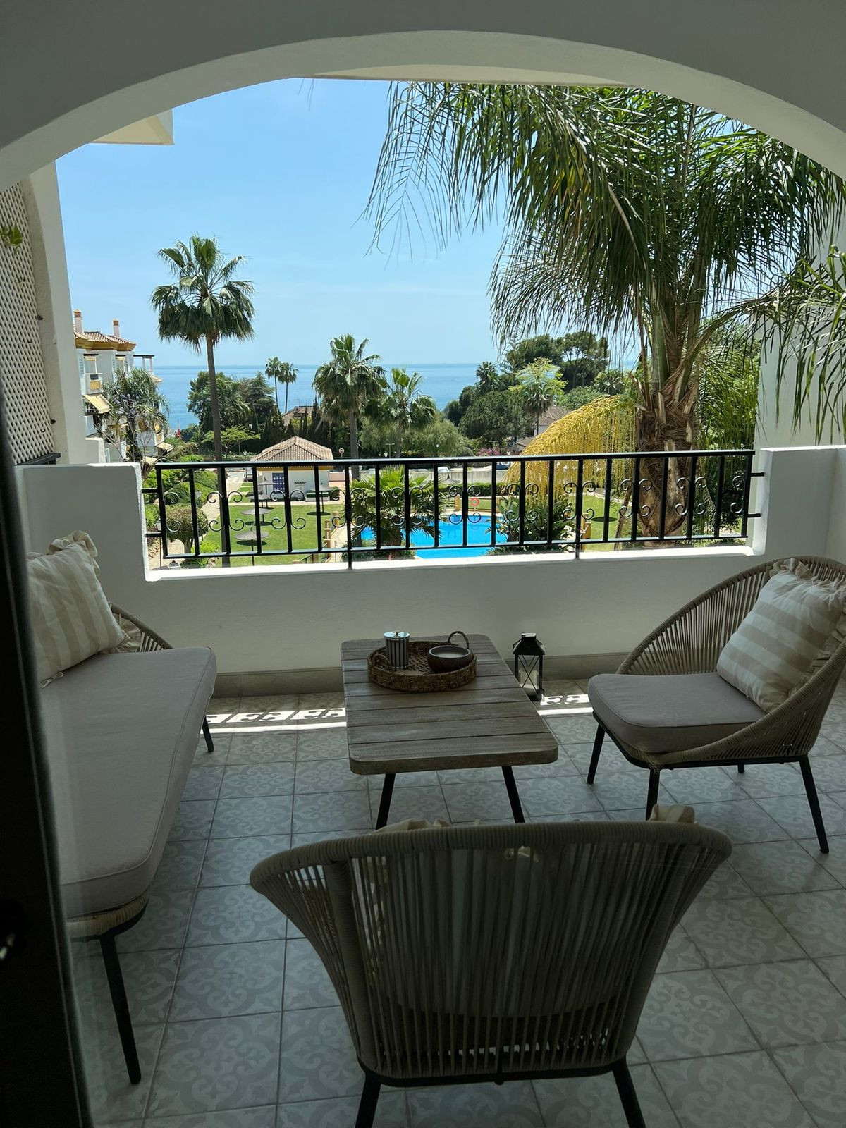 2 Bed Apartment for sale in The Golden Mile Costa Del Sol, Málaga, Spain