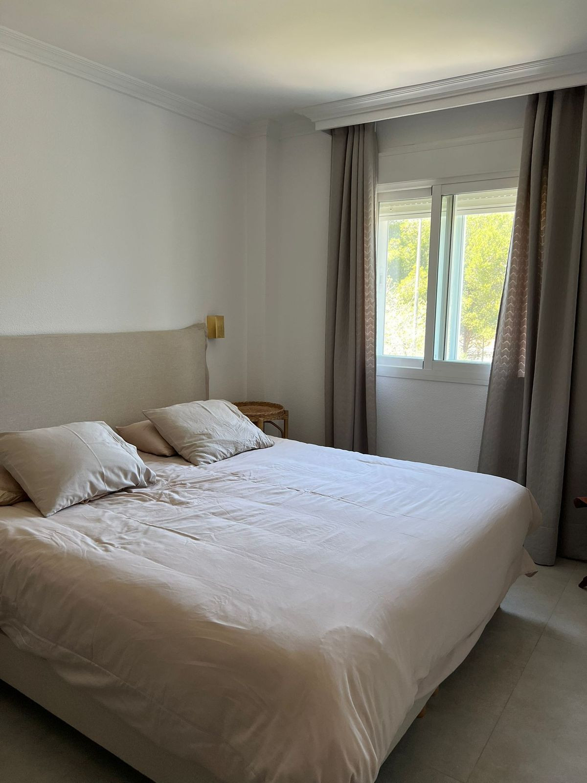 2 Bed Apartment for sale in The Golden Mile Costa Del Sol, Málaga, Spain