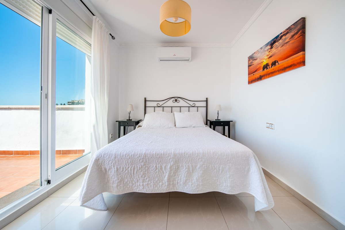 4 Bed Townhouse for sale in Torreblanca Costa Del Sol, Málaga, Spain