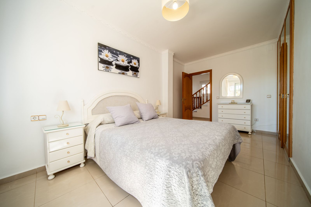 4 Bed Townhouse for sale in Torreblanca Costa Del Sol, Málaga, Spain