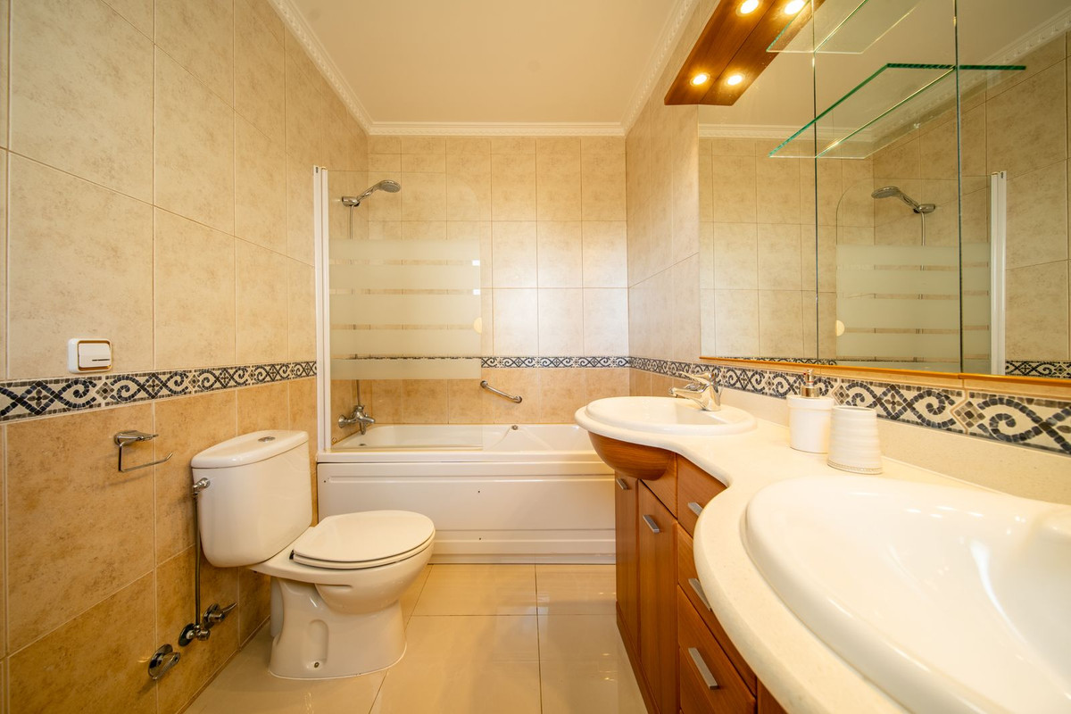 4 Bed Townhouse for sale in Torreblanca Costa Del Sol, Málaga, Spain