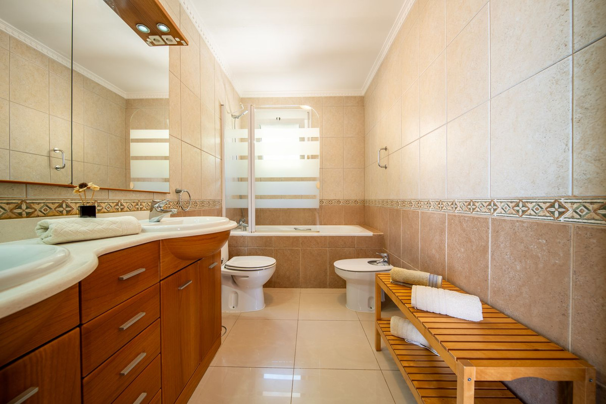 4 Bed Townhouse for sale in Torreblanca Costa Del Sol, Málaga, Spain