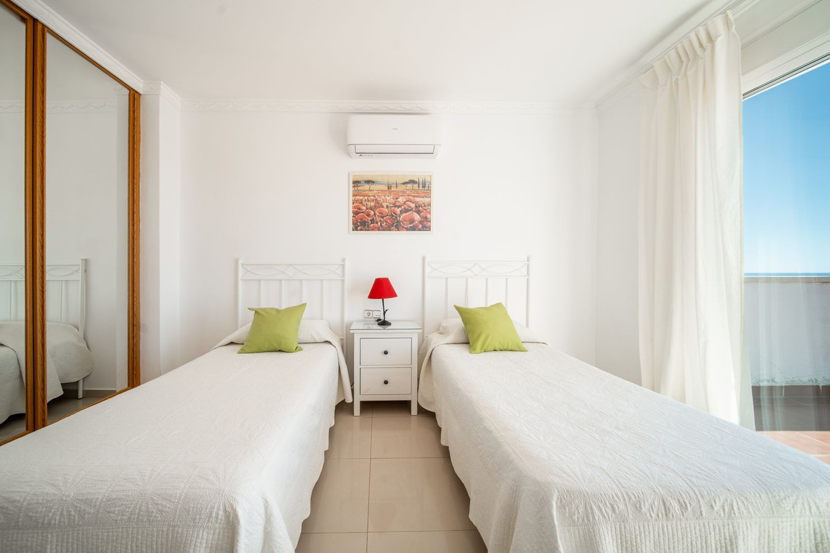 4 Bed Townhouse for sale in Torreblanca Costa Del Sol, Málaga, Spain