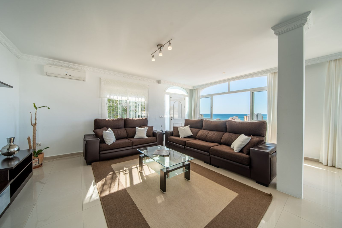 4 Bed Townhouse for sale in Torreblanca Costa Del Sol, Málaga, Spain