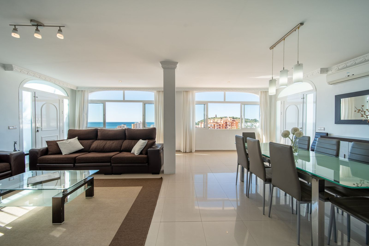 4 Bed Townhouse for sale in Torreblanca Costa Del Sol, Málaga, Spain