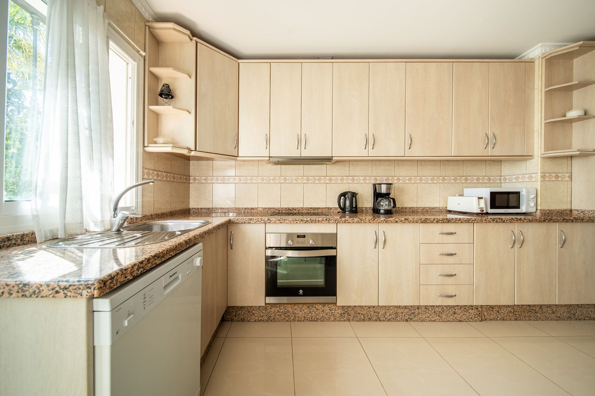 4 Bed Townhouse for sale in Torreblanca Costa Del Sol, Málaga, Spain