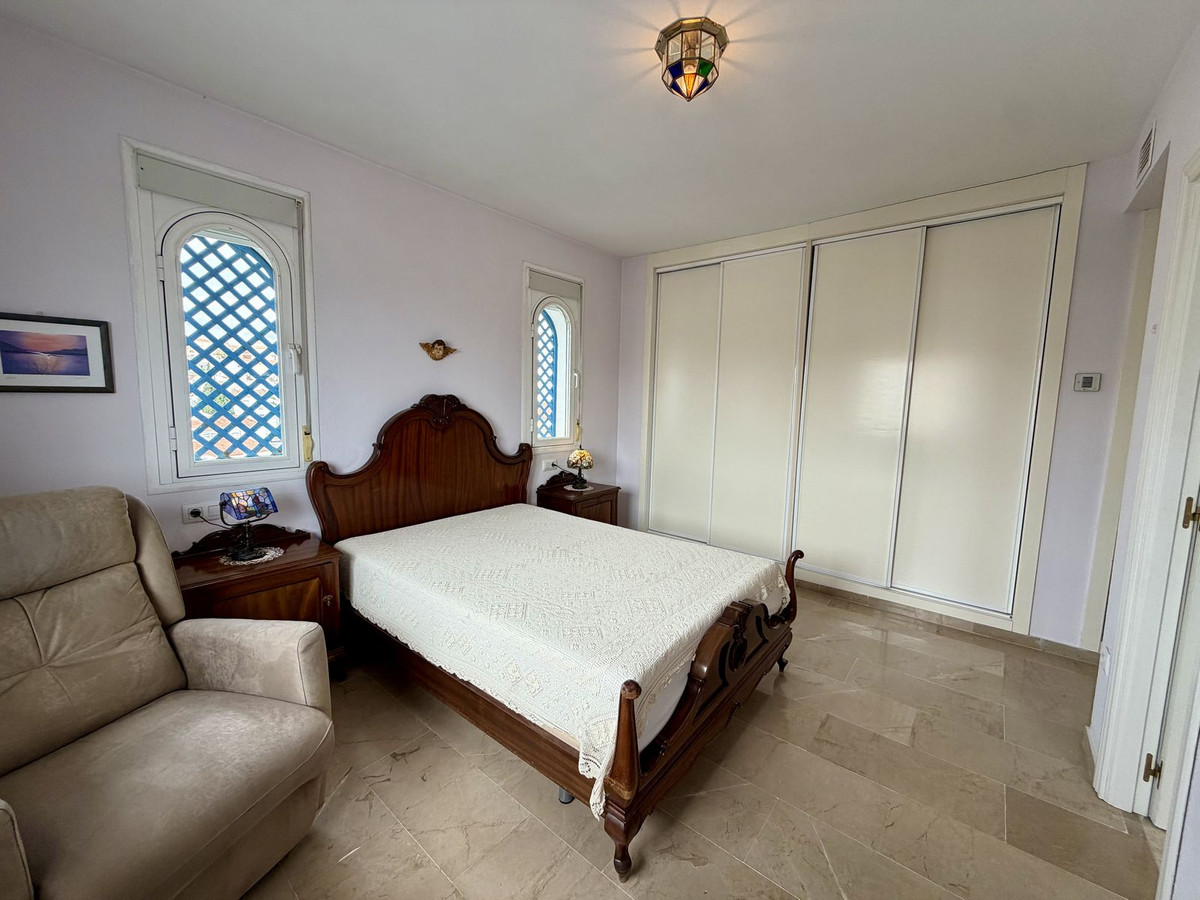 3 Bed Apartment for sale in Estepona Costa Del Sol, Málaga, Spain