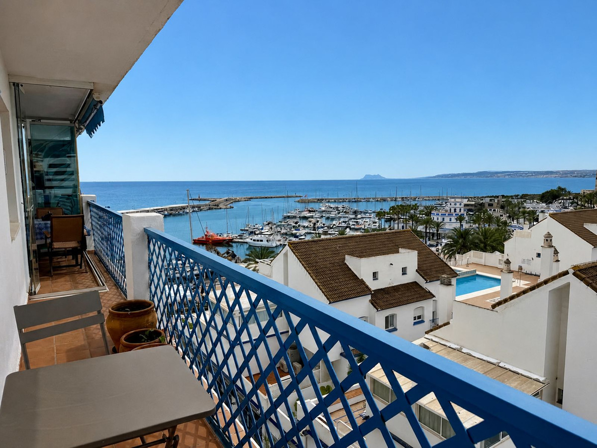 3 Bed Apartment for sale in Estepona Costa Del Sol, Málaga, Spain