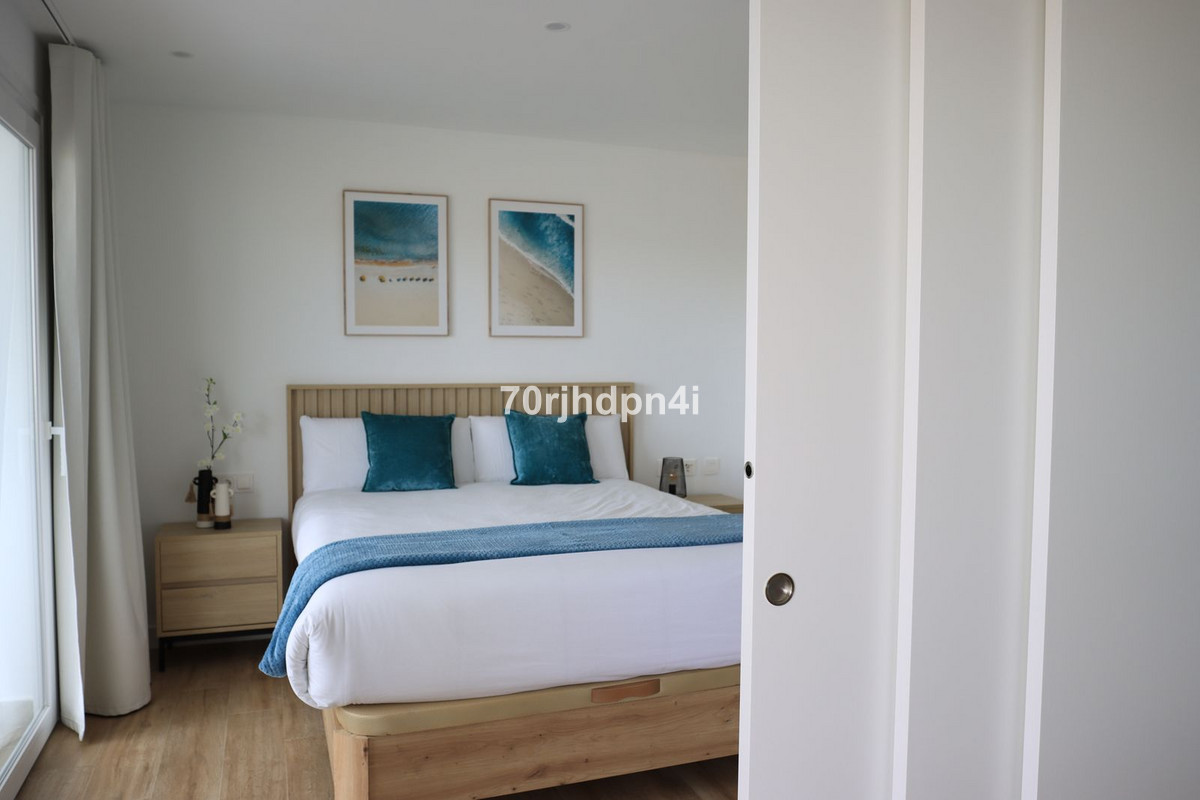 Se vende Apartamento Planta Media de 2 dormitorios en Costa Del Sol, Málaga, España