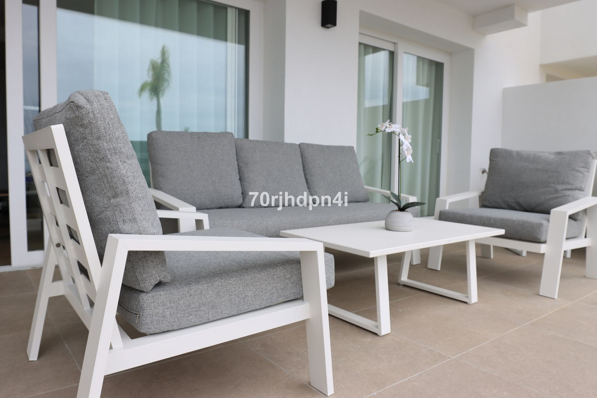 Se vende Apartamento Planta Media de 2 dormitorios en Costa Del Sol, Málaga, España