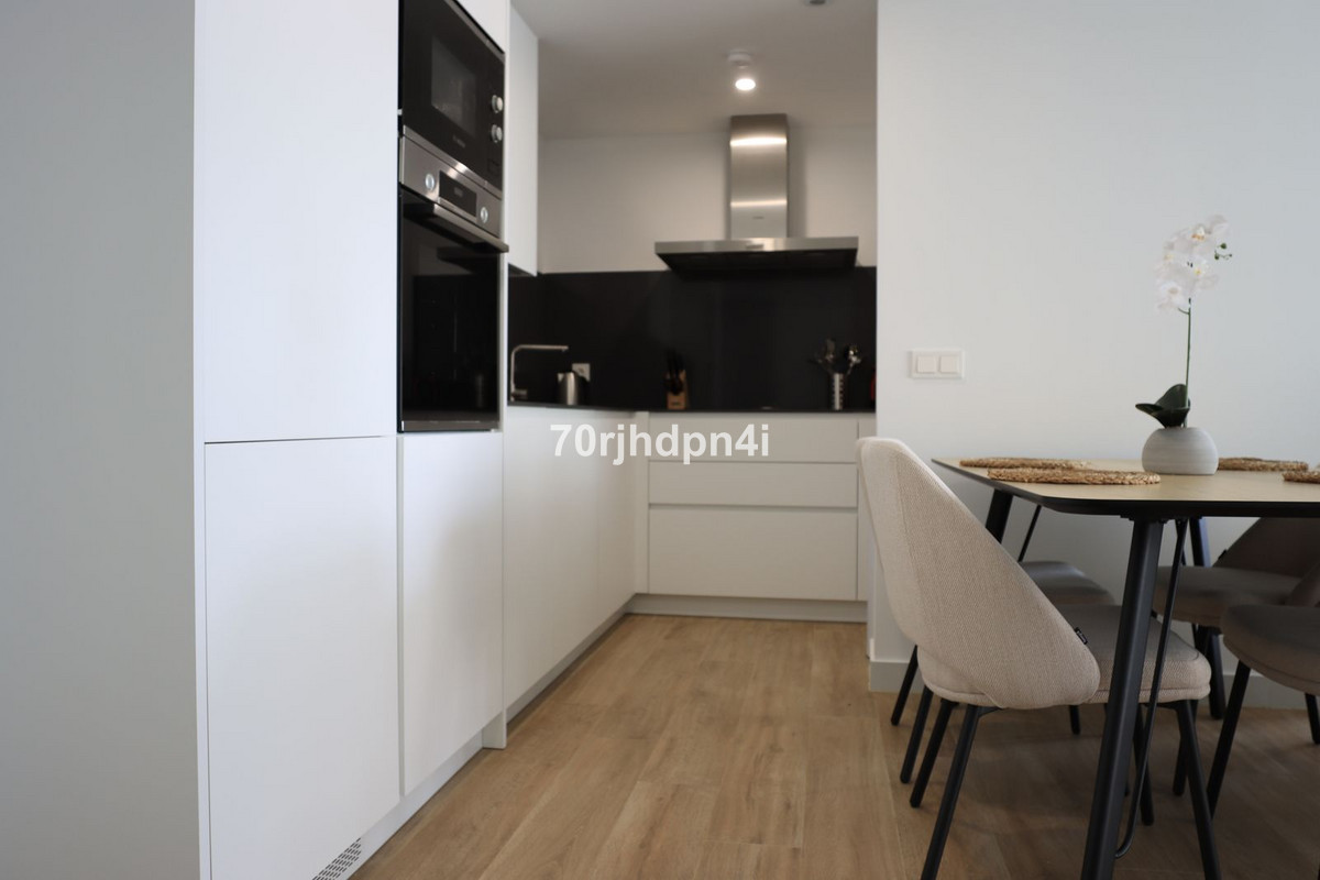 Se vende Apartamento Planta Media de 2 dormitorios en Costa Del Sol, Málaga, España