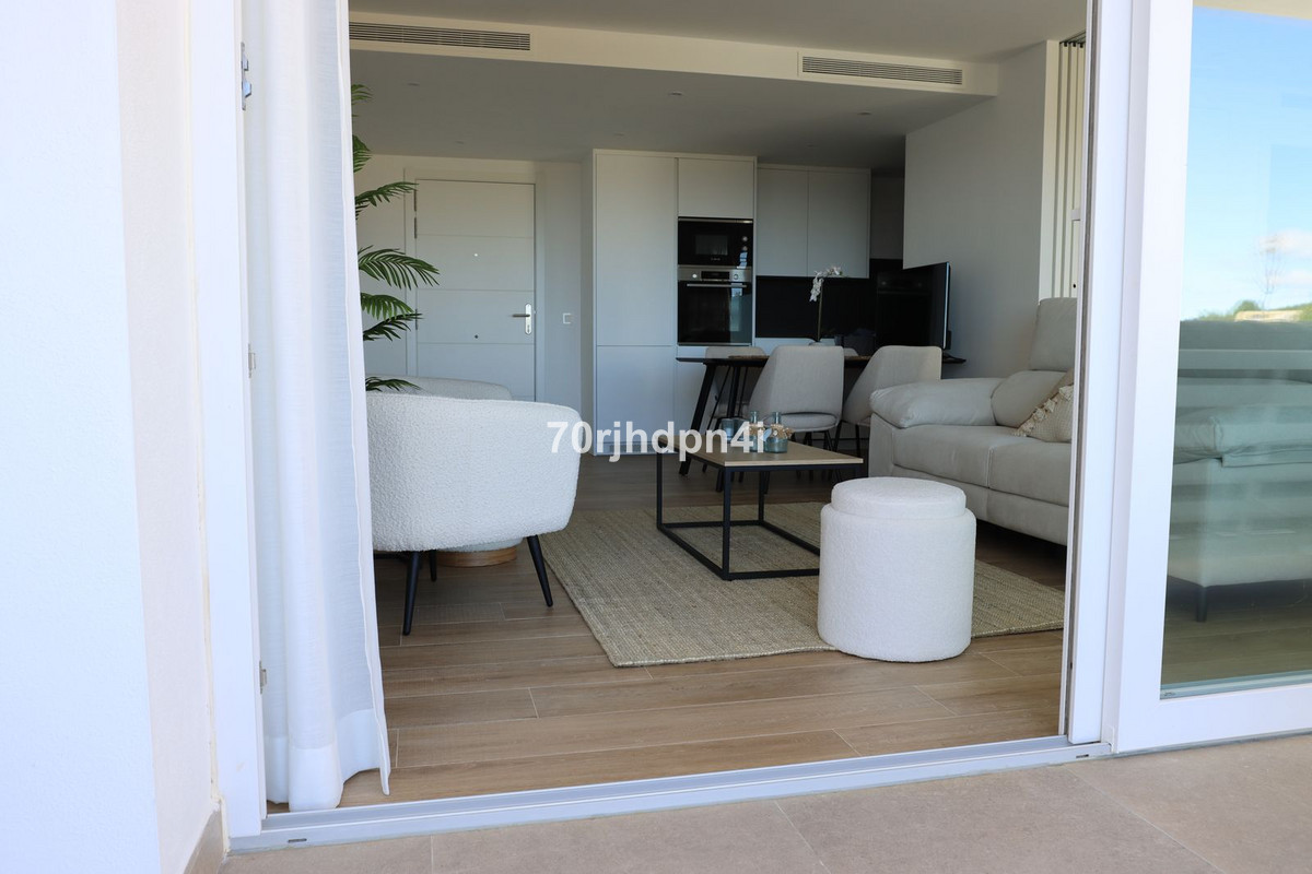 Se vende Apartamento Planta Media de 2 dormitorios en Costa Del Sol, Málaga, España
