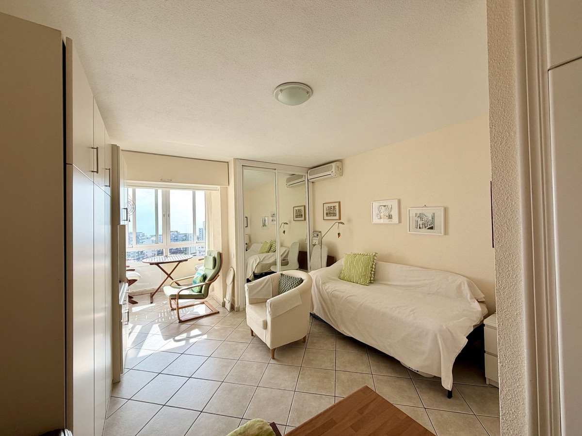 Se vende Estudio Planta Media de 1 dormitorios en Costa Del Sol, Málaga, España