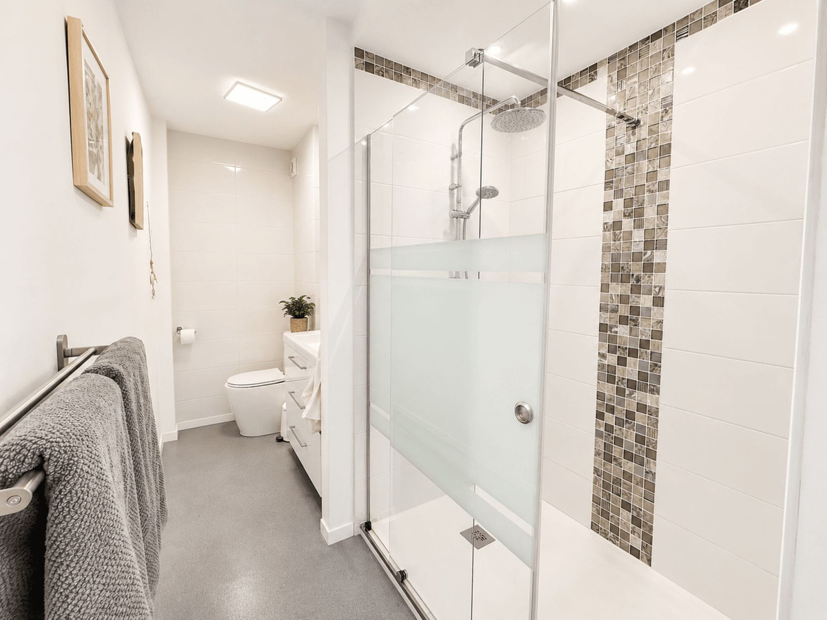 3 Bed Apartment for sale in Estepona Costa Del Sol, Málaga, Spain
