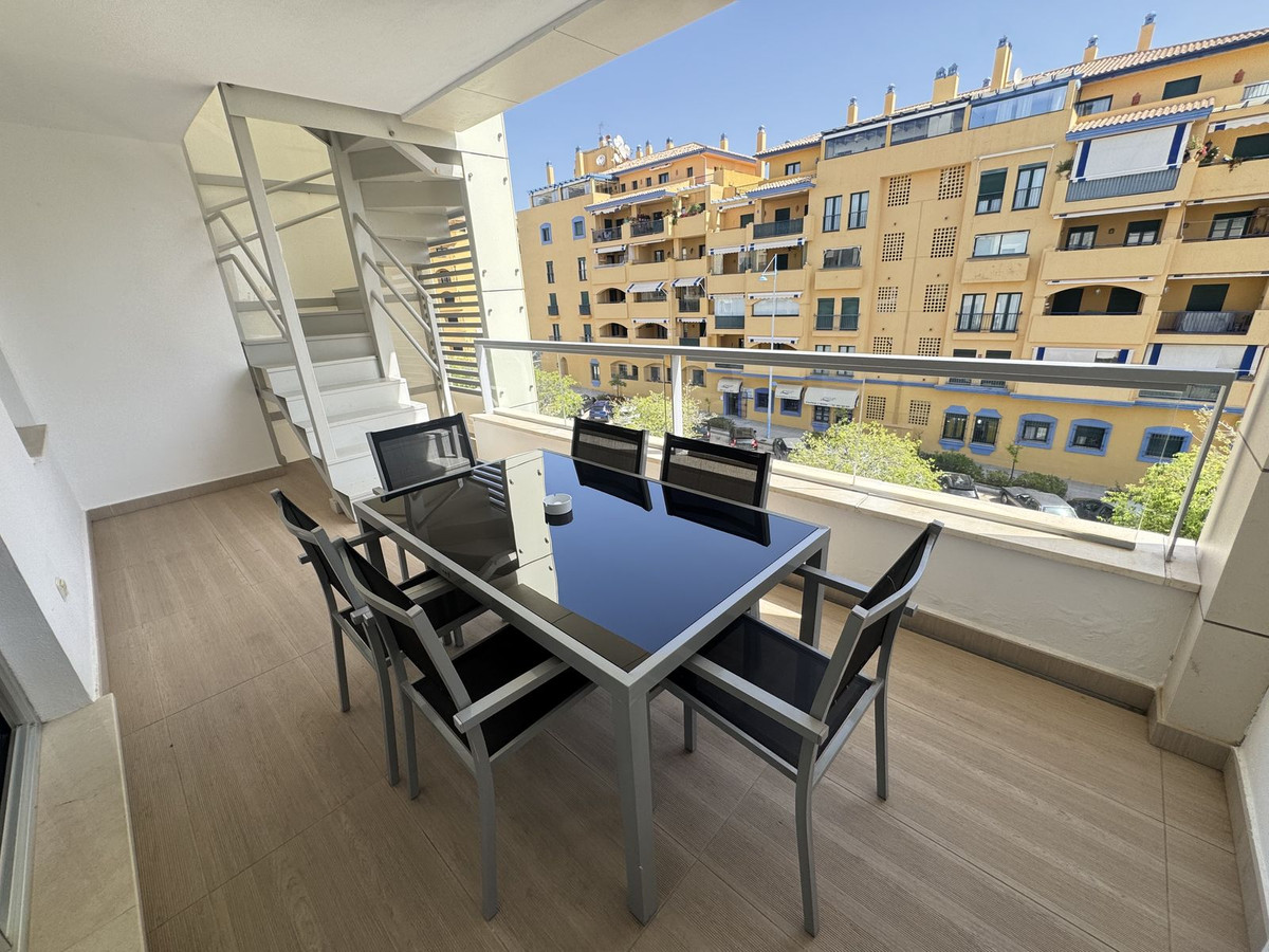 3 Bed Apartment for sale in San Pedro De Alcántara Costa Del Sol, Málaga, Spain