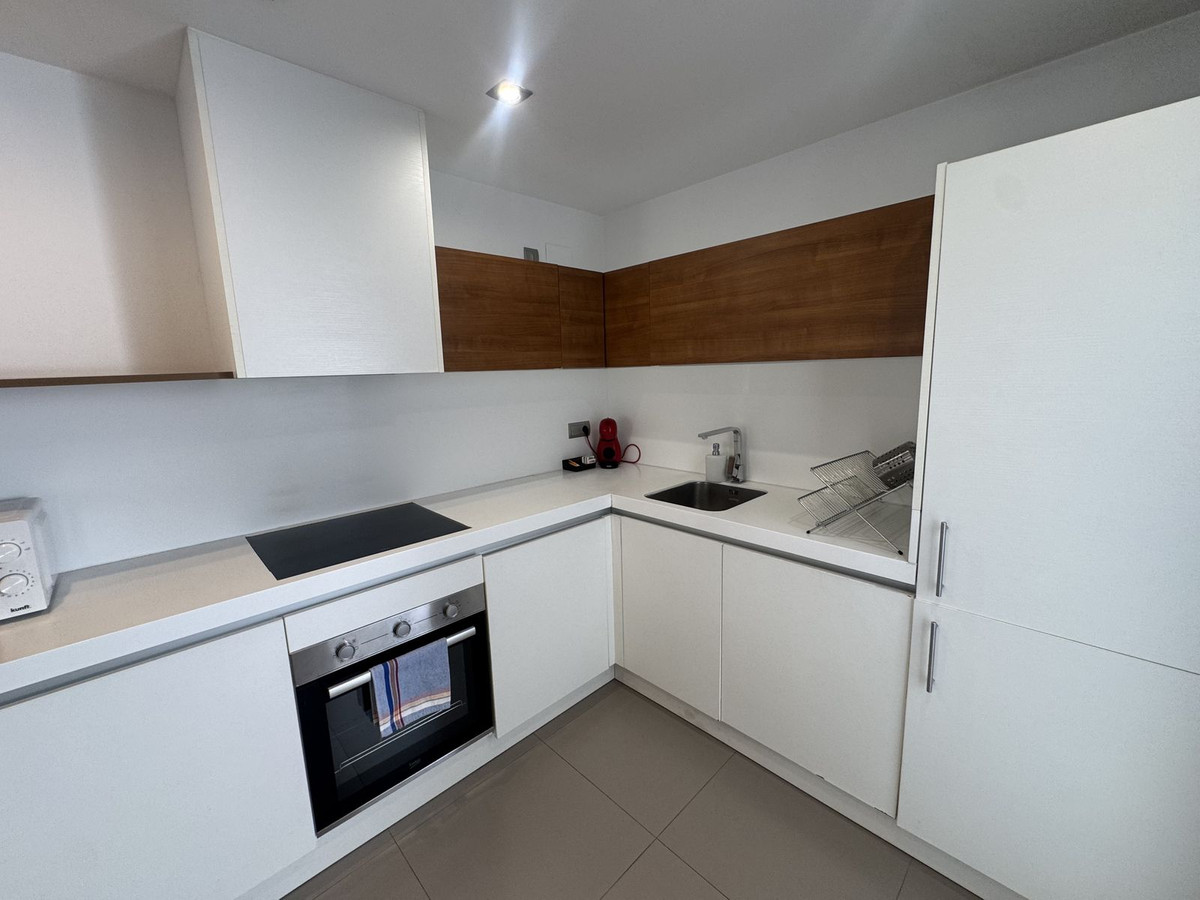 3 Bed Apartment for sale in San Pedro De Alcántara Costa Del Sol, Málaga, Spain