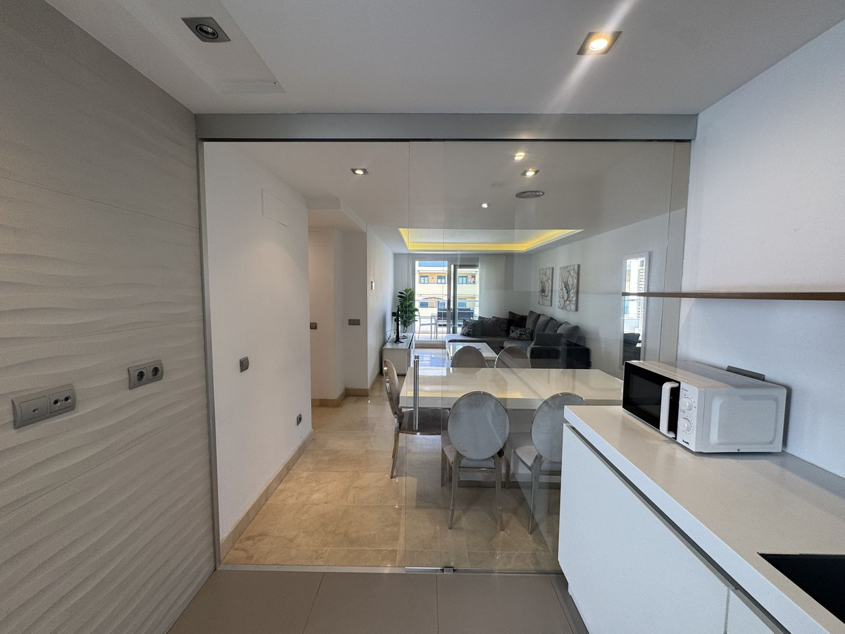 3 Bed Apartment for sale in San Pedro De Alcántara Costa Del Sol, Málaga, Spain