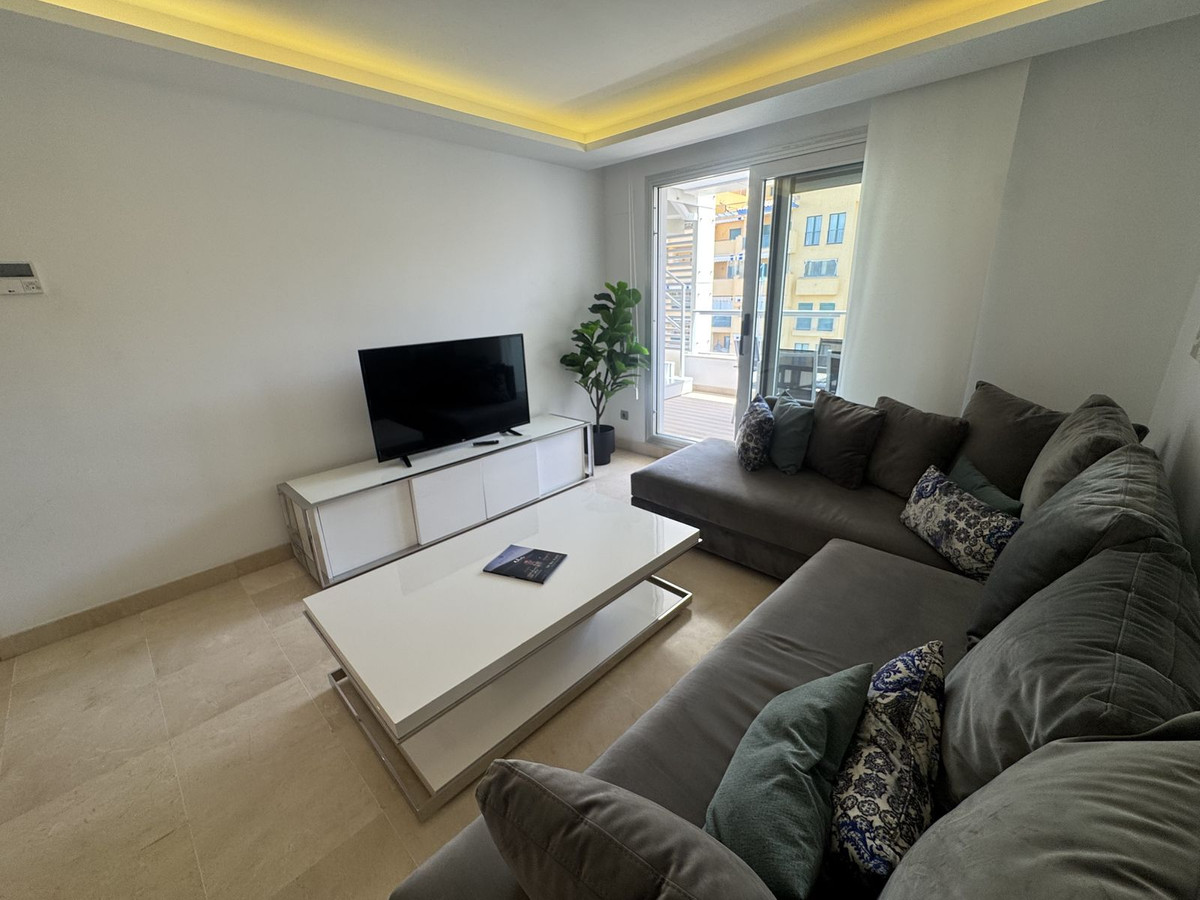 3 Bed Apartment for sale in San Pedro De Alcántara Costa Del Sol, Málaga, Spain