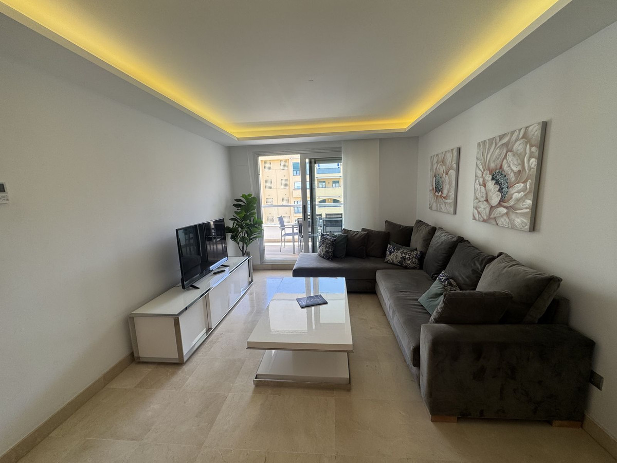 3 Bed Apartment for sale in San Pedro De Alcántara Costa Del Sol, Málaga, Spain