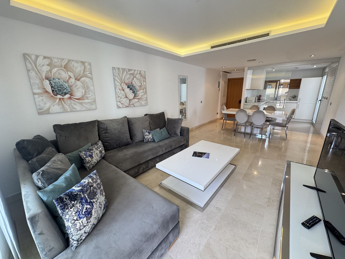3 Bed Apartment for sale in San Pedro De Alcántara Costa Del Sol, Málaga, Spain