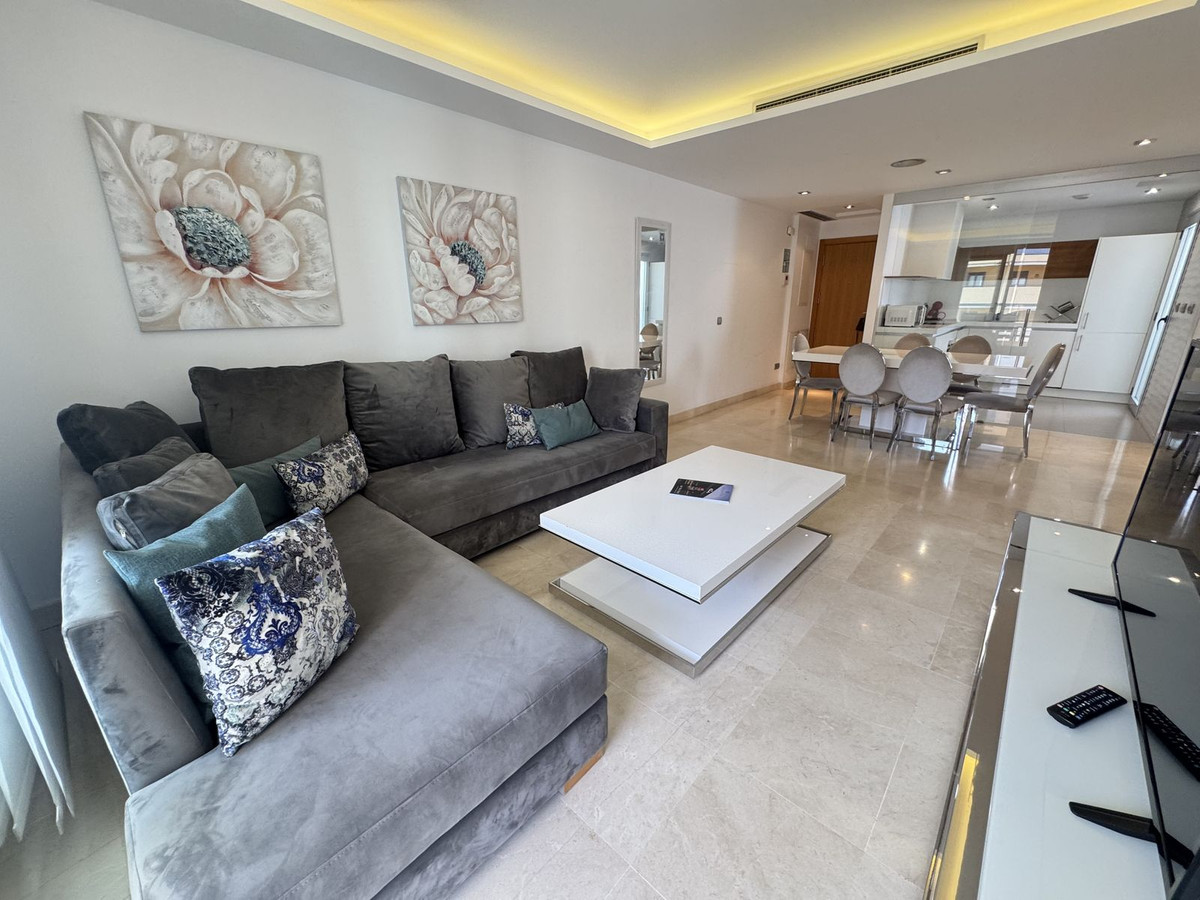 3 Bed Apartment for sale in San Pedro De Alcántara Costa Del Sol, Málaga, Spain