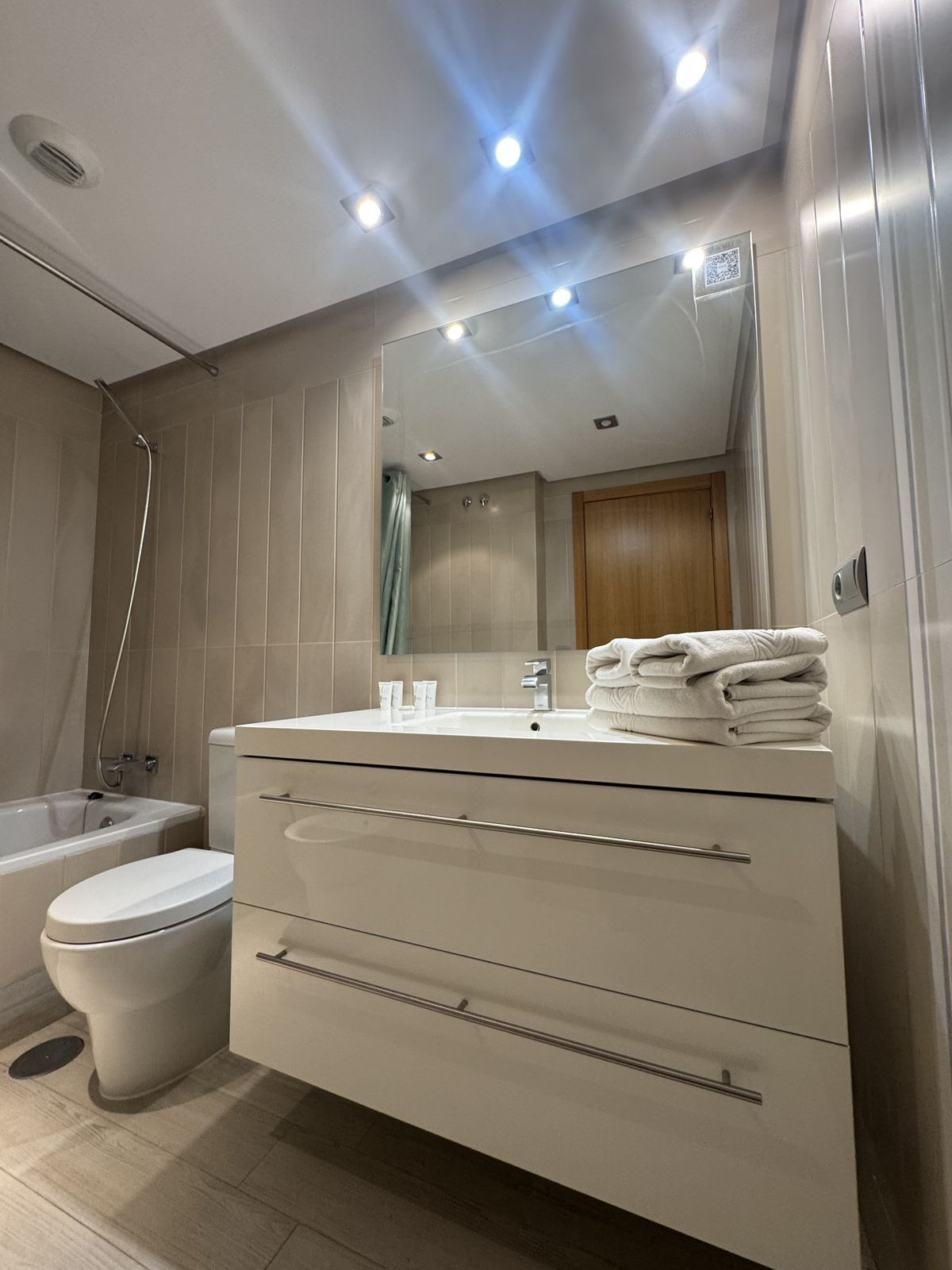 3 Bed Apartment for sale in San Pedro De Alcántara Costa Del Sol, Málaga, Spain