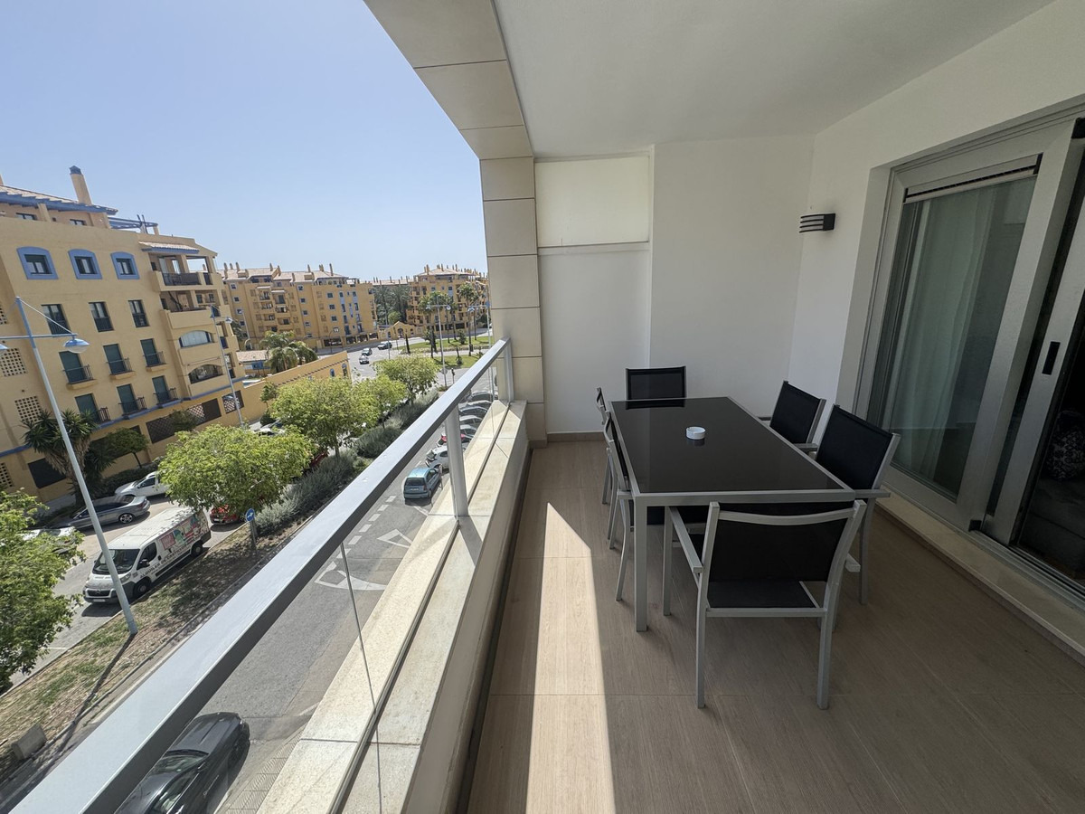 3 Bed Apartment for sale in San Pedro De Alcántara Costa Del Sol, Málaga, Spain