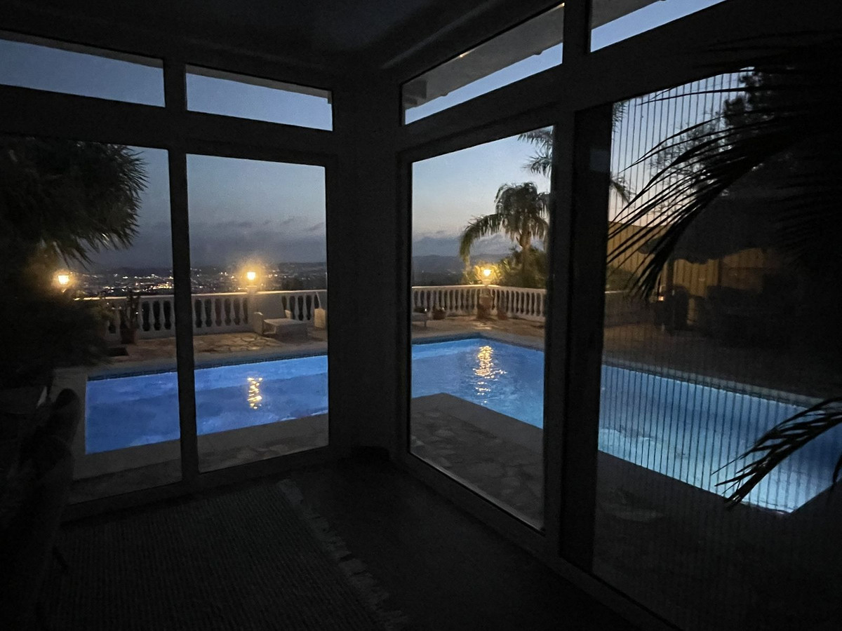 6 Bed Townhouse for sale in Mijas Costa Del Sol, Málaga, Spain