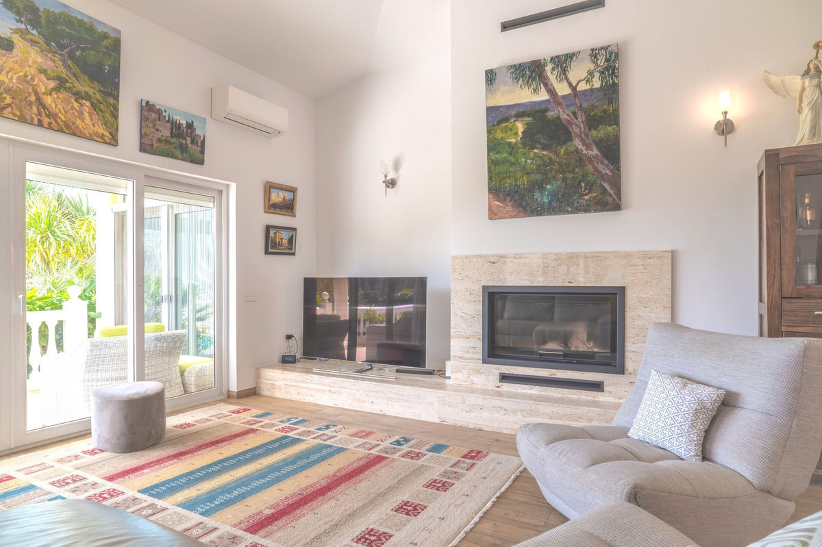 6 Bed Townhouse for sale in Mijas Costa Del Sol, Málaga, Spain