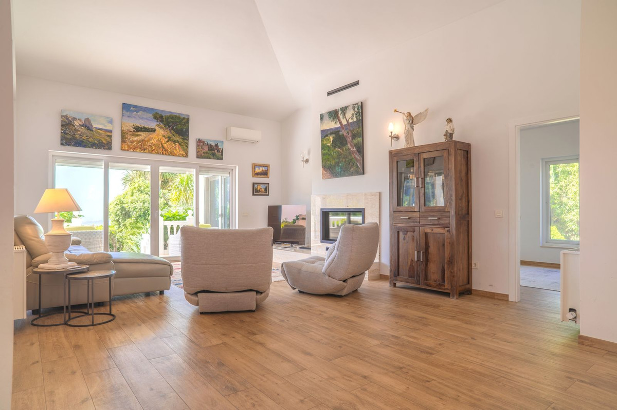 6 Bed Townhouse for sale in Mijas Costa Del Sol, Málaga, Spain
