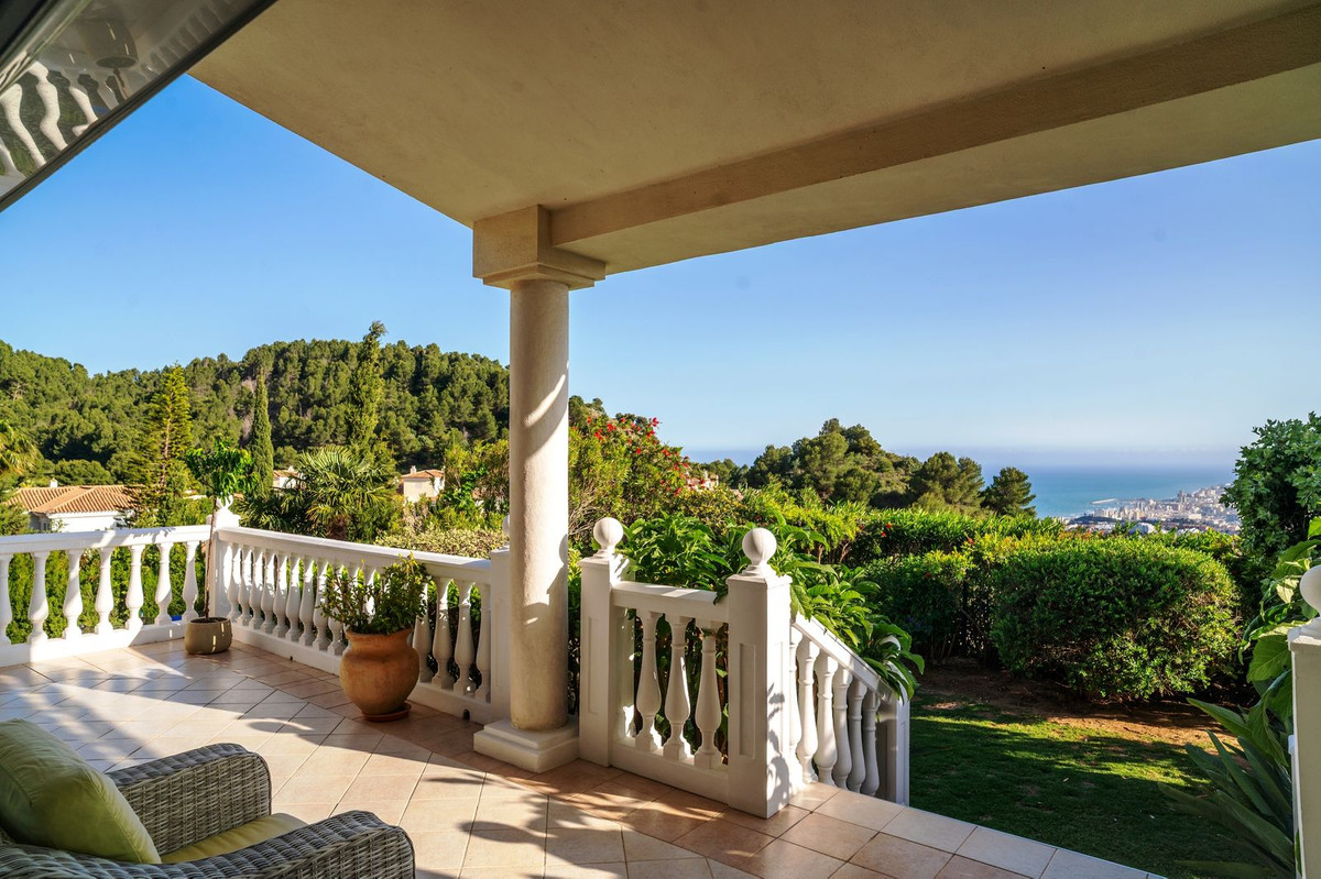 6 Bed Townhouse for sale in Mijas Costa Del Sol, Málaga, Spain