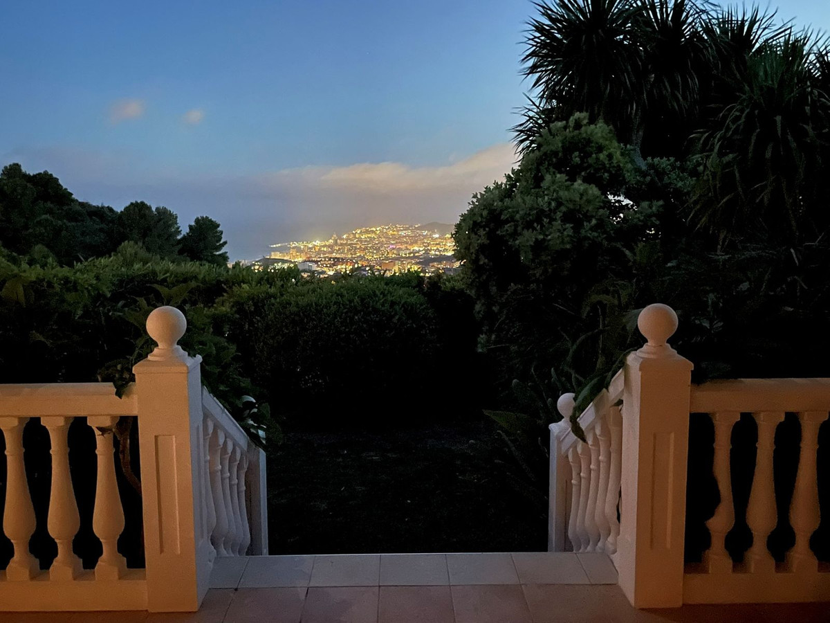 6 Bed Townhouse for sale in Mijas Costa Del Sol, Málaga, Spain
