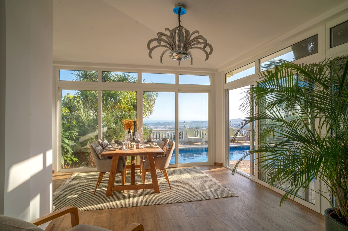 6 Bed Townhouse for sale in Mijas Costa Del Sol, Málaga, Spain