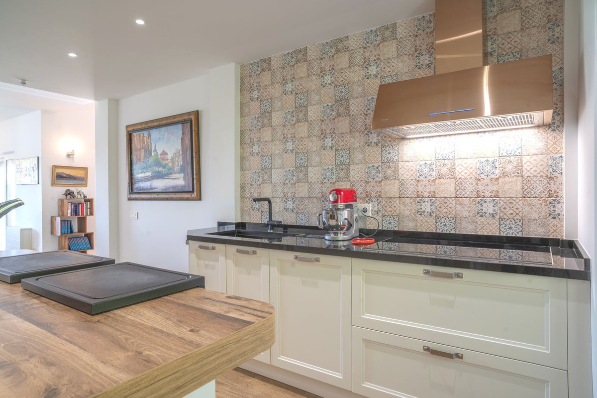 6 Bed Townhouse for sale in Mijas Costa Del Sol, Málaga, Spain