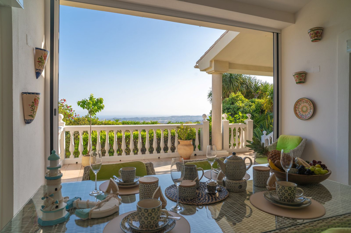 6 Bed Townhouse for sale in Mijas Costa Del Sol, Málaga, Spain