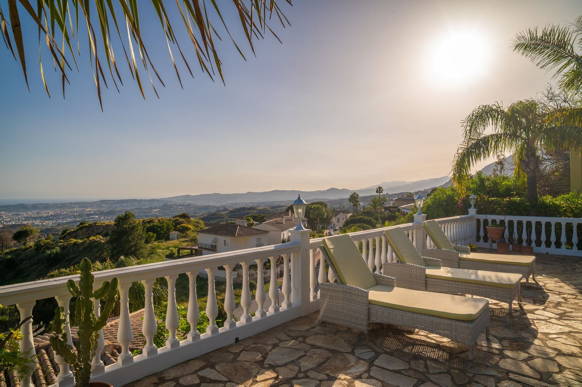6 Bed Townhouse for sale in Mijas Costa Del Sol, Málaga, Spain